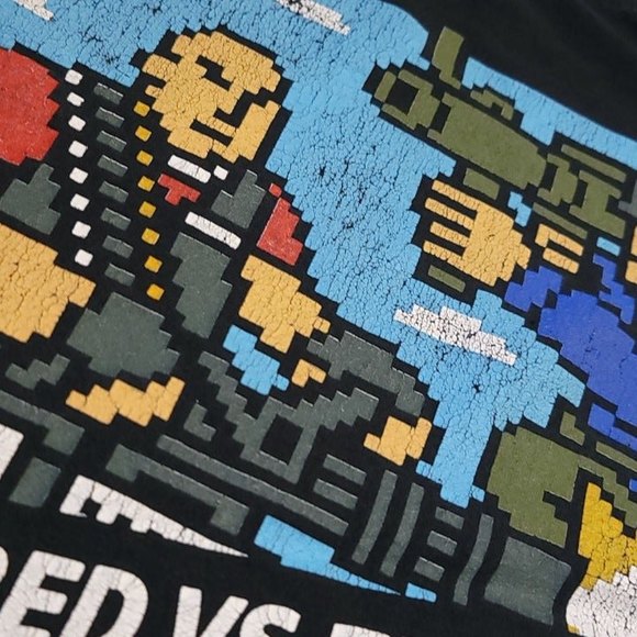 Team Red vs Team Blue "Balloonicorn Editon" Graphic Black Tagless - Picture 3 of 6